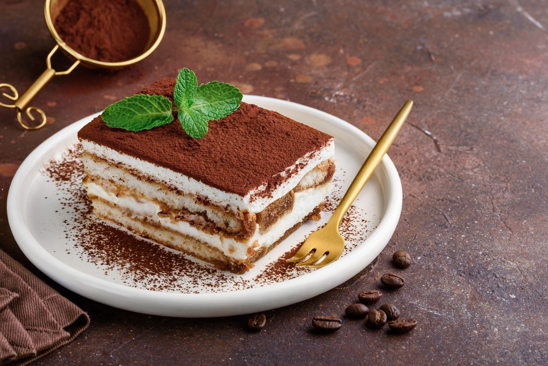 Tiramisù della Casa auf einem Teller